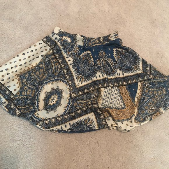 Blue patterned skater skirt - Picture 4 of 5